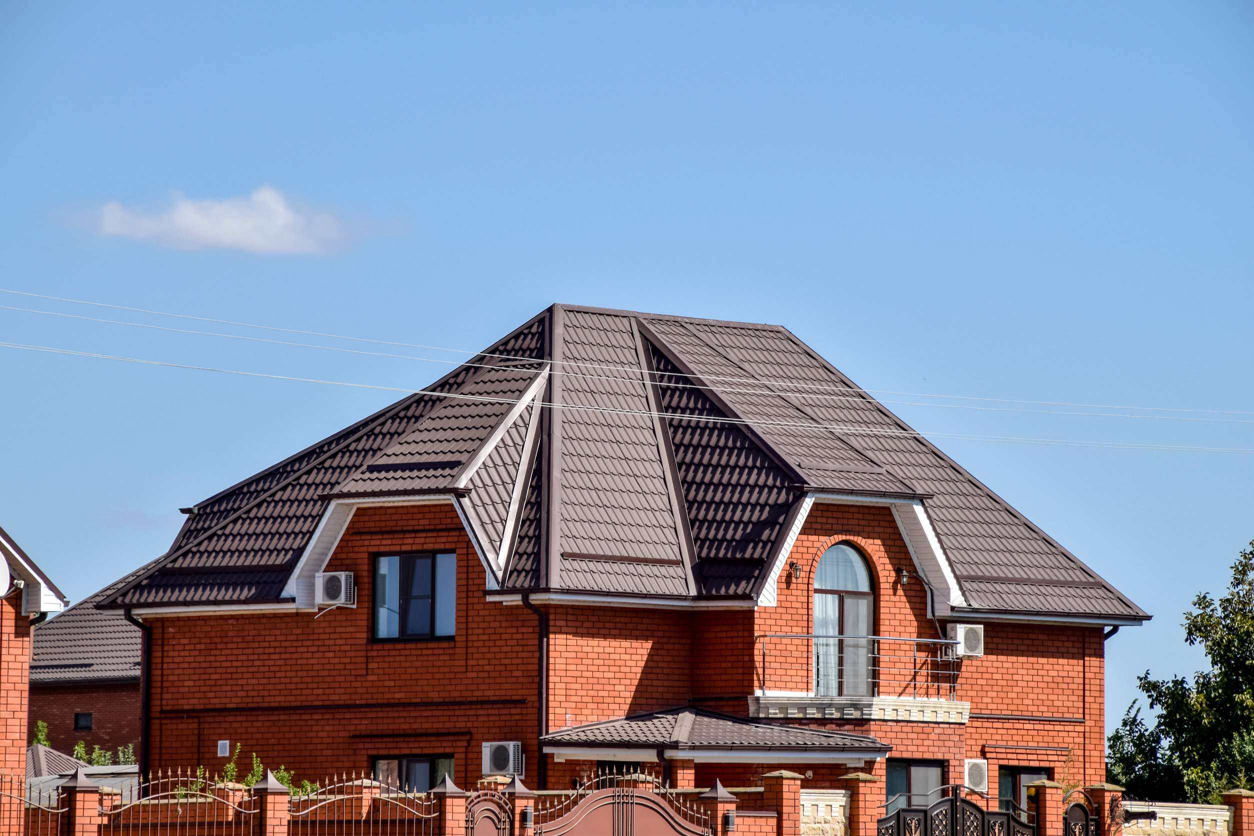 Roof Shapes That Fight High Winds